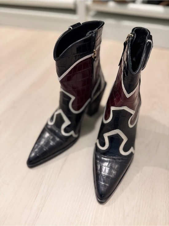 Zara Shoes - Zara Black and Burgundy Croc-Effect Pointed Western Ankle Boots with Cream Trim